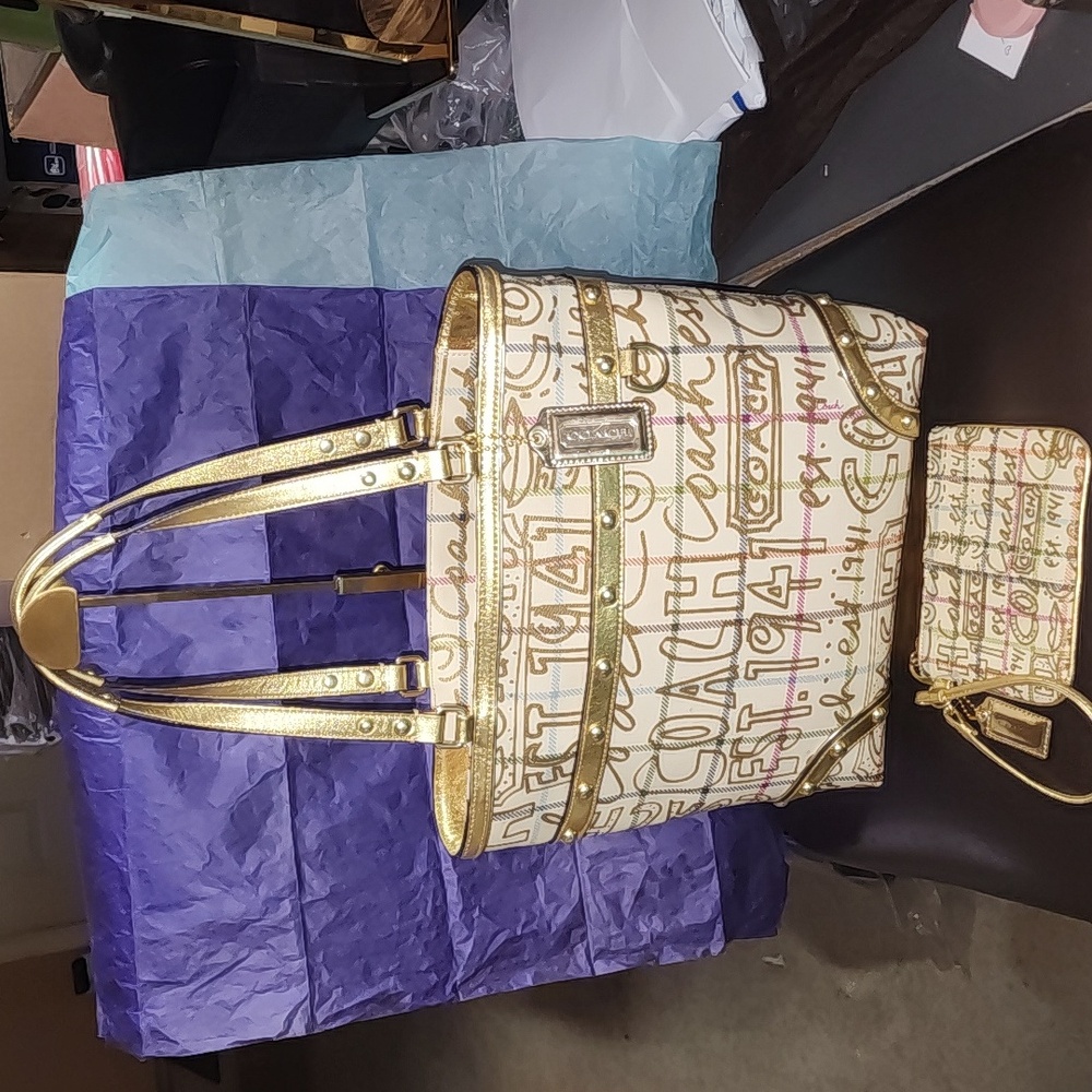 Coach Heritage Tattersall Graffiti 2 Fer  Golden Tote Bag & Matching Wristlet - Picture 7 of 16